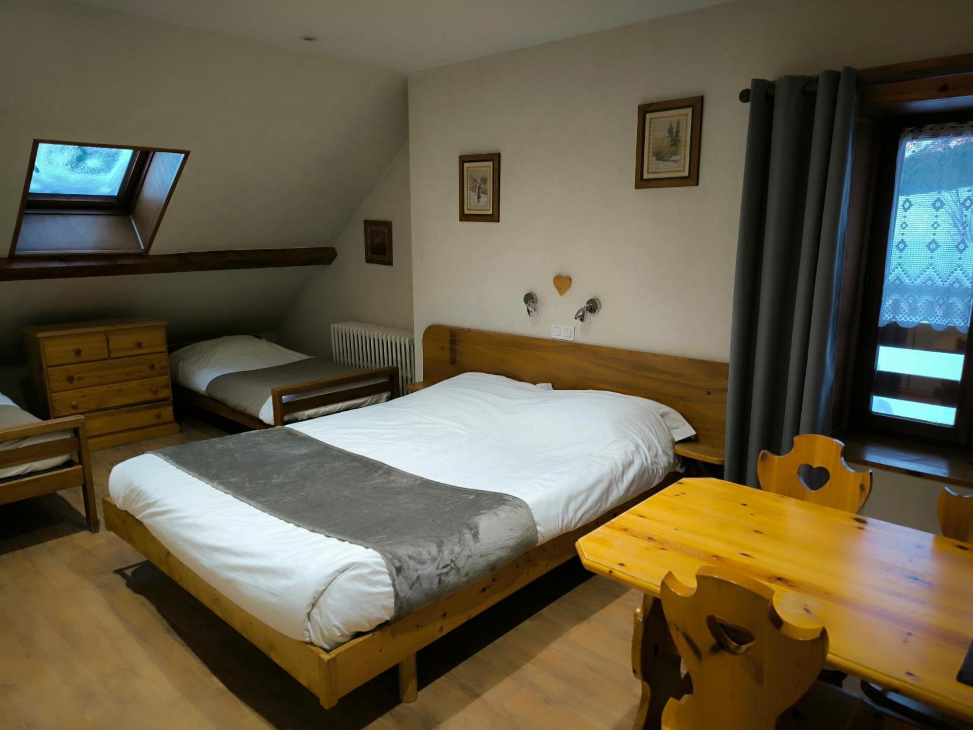 Des Montauds - & Restaurant 2*