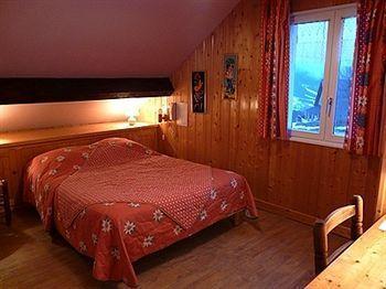 Des Montauds - & Restaurant 2*