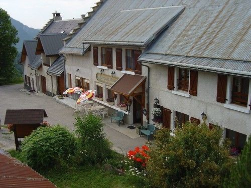 Des Montauds - & Restaurant Hotel